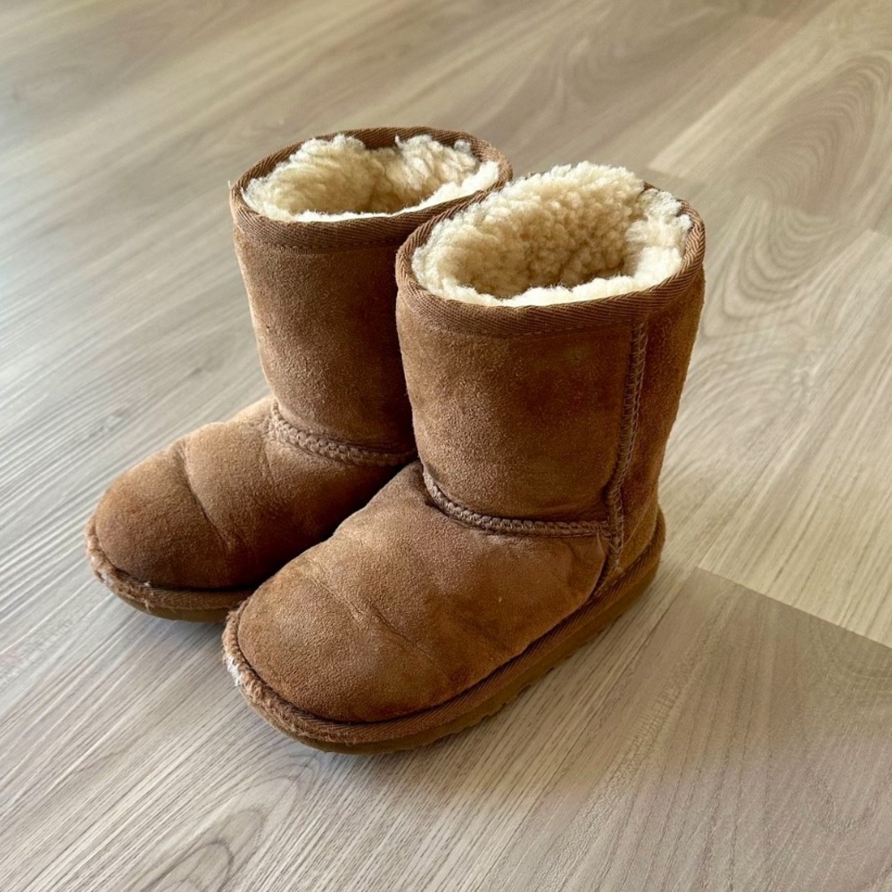 UGG Kids Boots ( US 9 ) 5251T